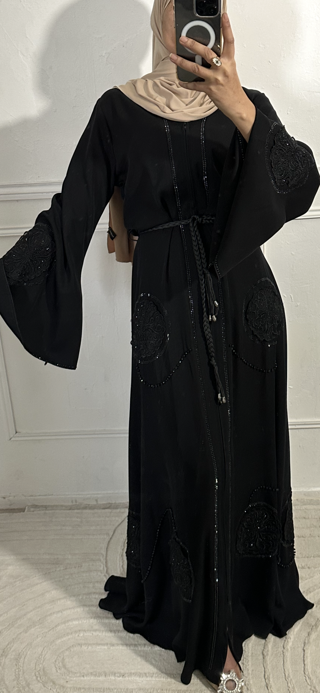 ABAYA DiMASHQ