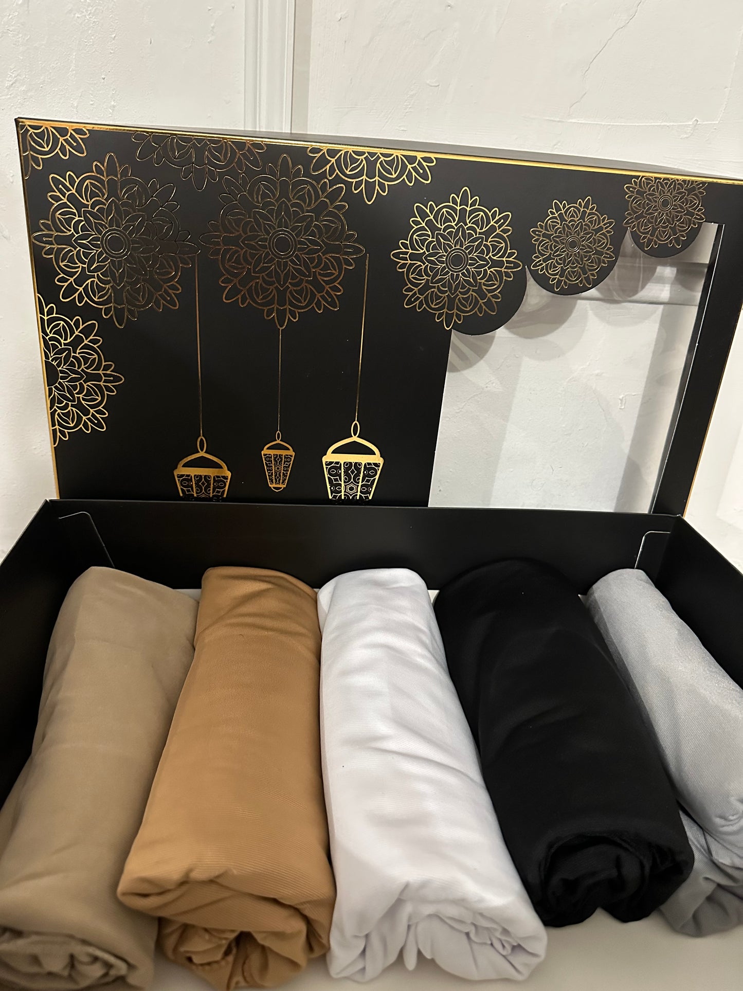 breathable scarf box