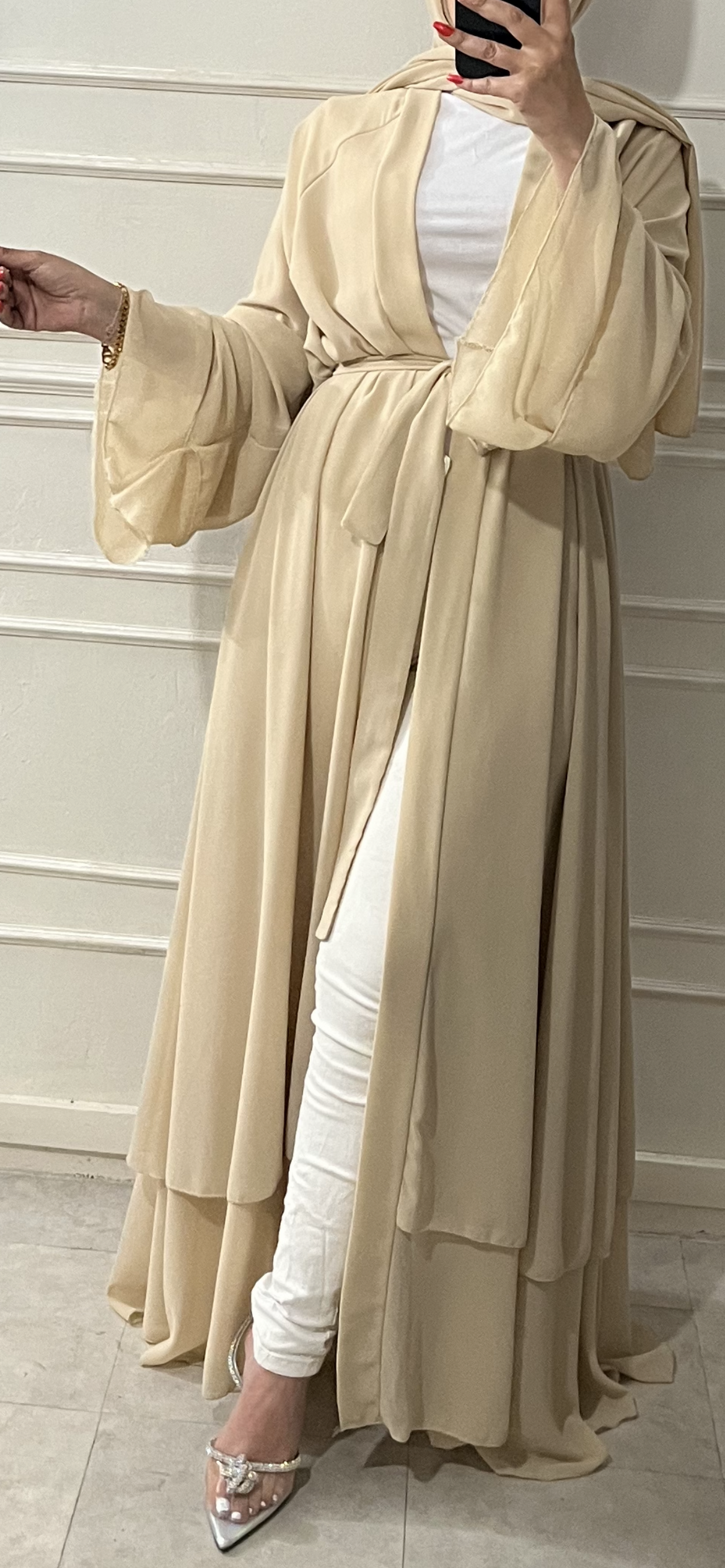 ABAYA DUBAI et hijab beige