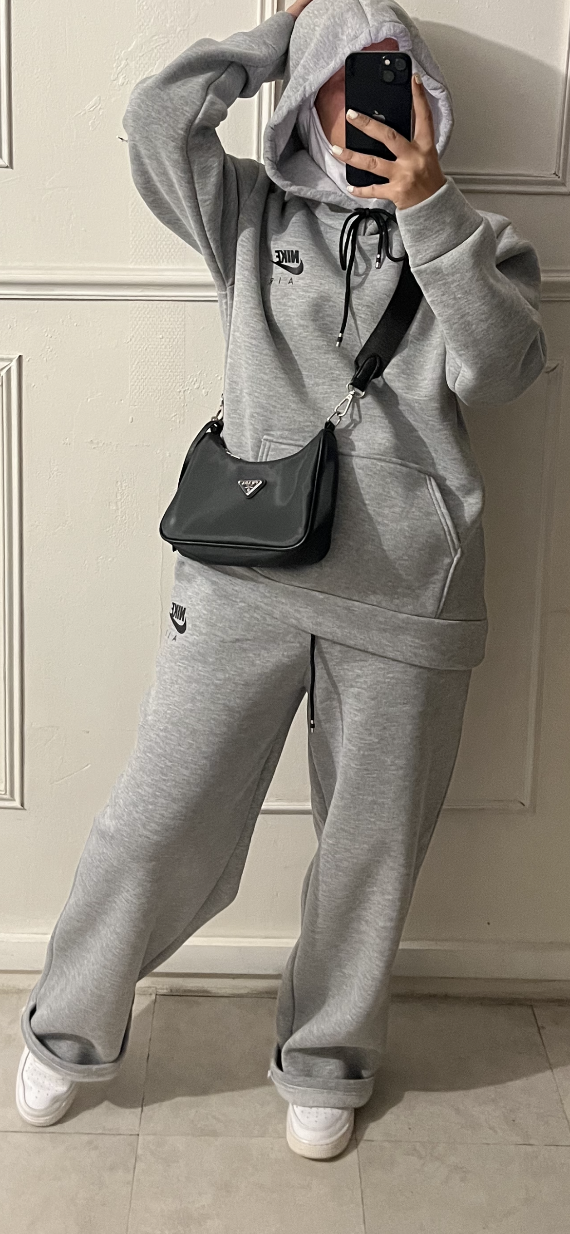 ENSEMBLE GREY