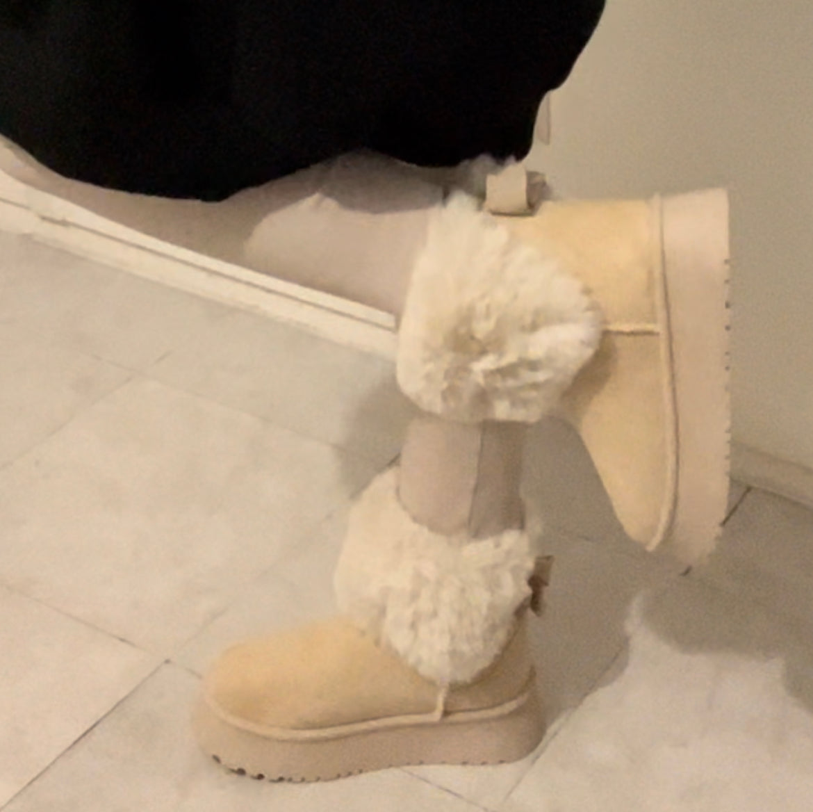 BEIGE BOOTS