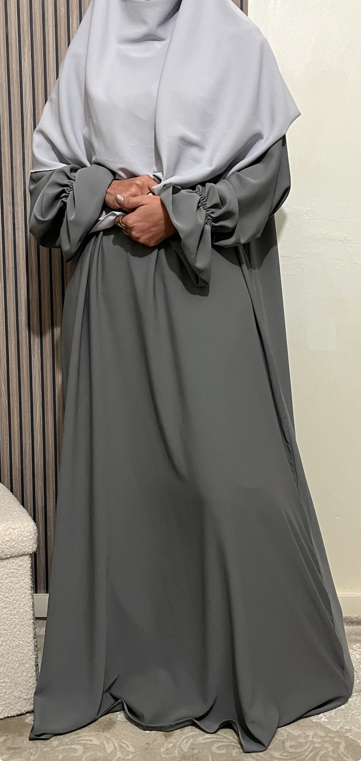 GRAY TULIP ABAYA