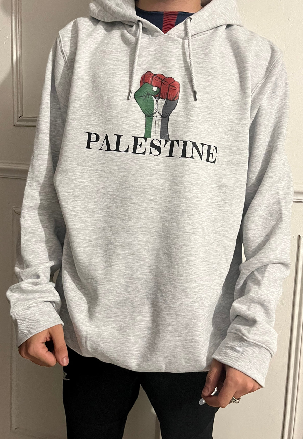 MEN'S FREE SWEATSHIRT