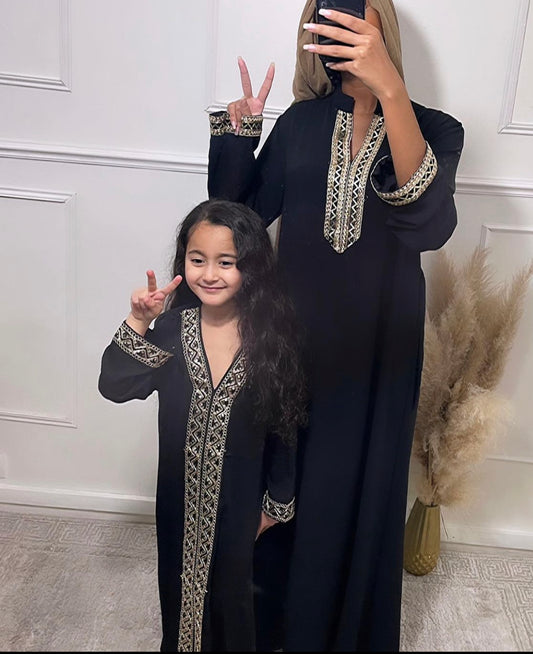 abaya mother daughter