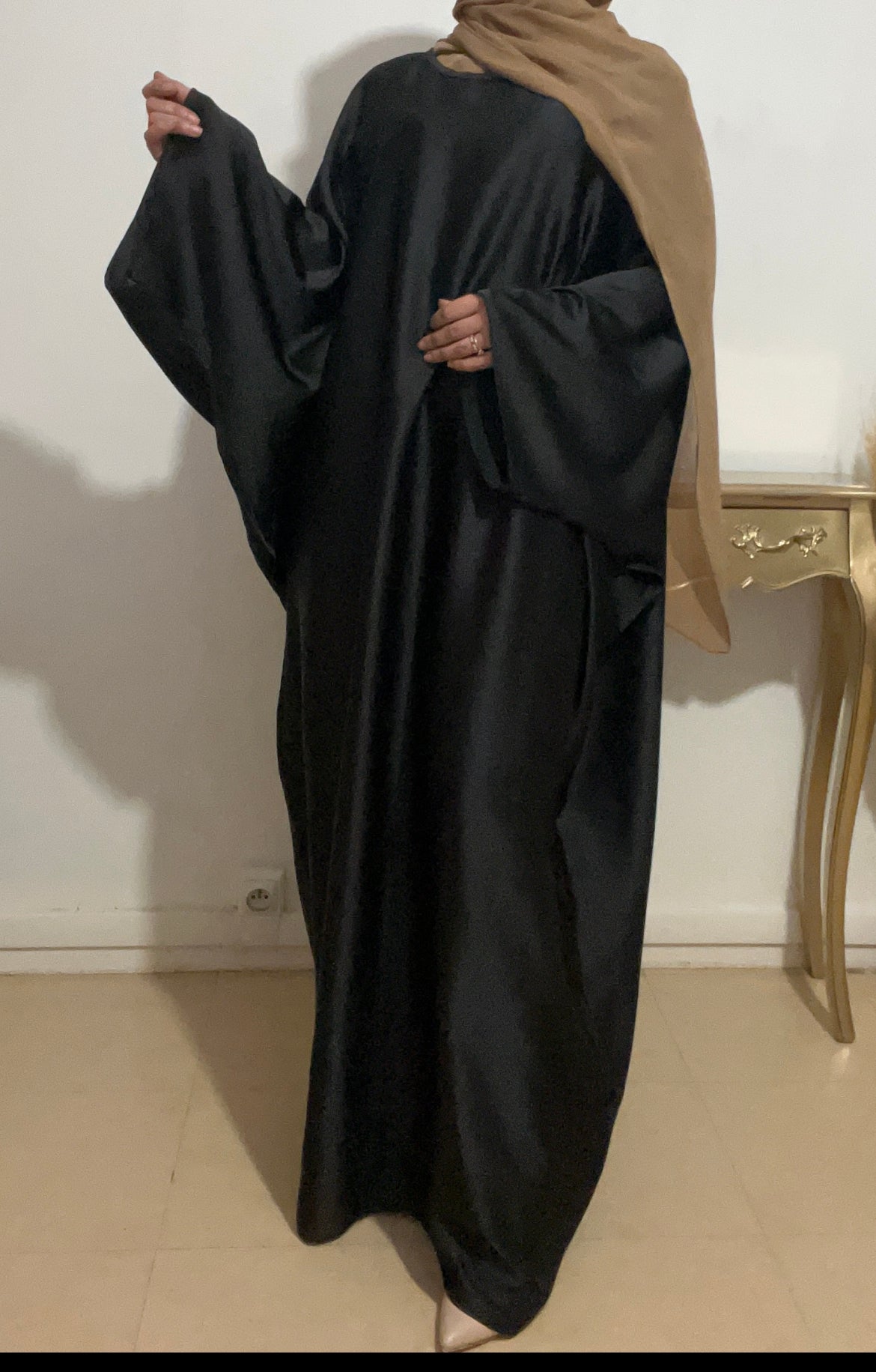 abaya leaty