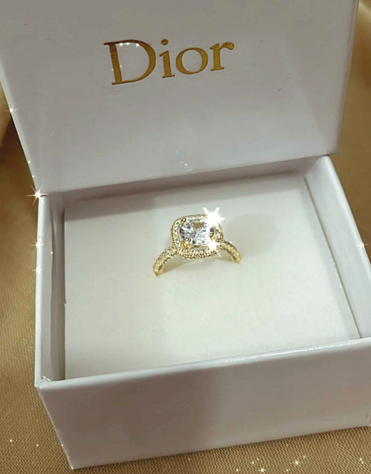 DIAMONDS RING